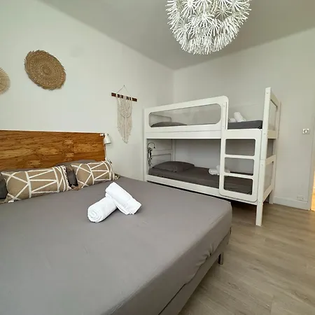 L'ajax T3 Centre Et Bord De *